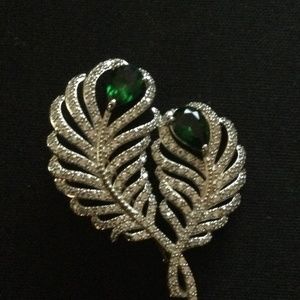 NWOT Silver tone  and green leaf brooch with back clasp.